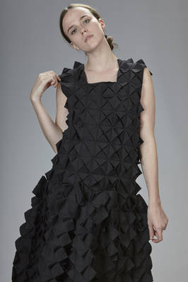 YOHJI YAMAMOTO - 3D Origami Dress :: Ivo Milan