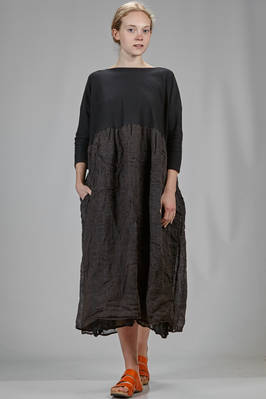 Daniela Gregis Clothes: innovative and artisan. :: Ivo Milan