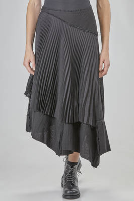 midi, wide, and asymmetric skirt in pleated wool, acetate, and viscose gauze  - 163