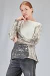 hip-lenght sweater, slim, in natural Tiroler Bergschaf wool  nuno-felt - AGOSTINA ZWILLING 